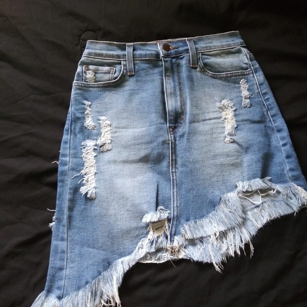 Fashion Nova blue jean skirt (MEDIUM)